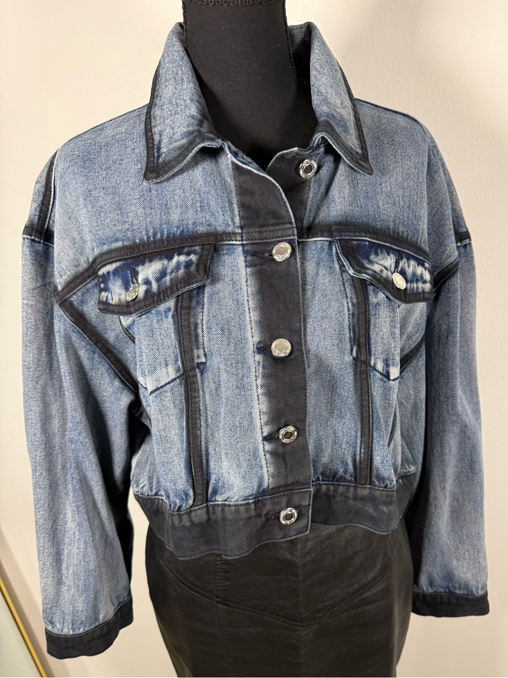 PrettyLittleThing Acid Wash Cropped Denim Jacket Black Contrast US 6